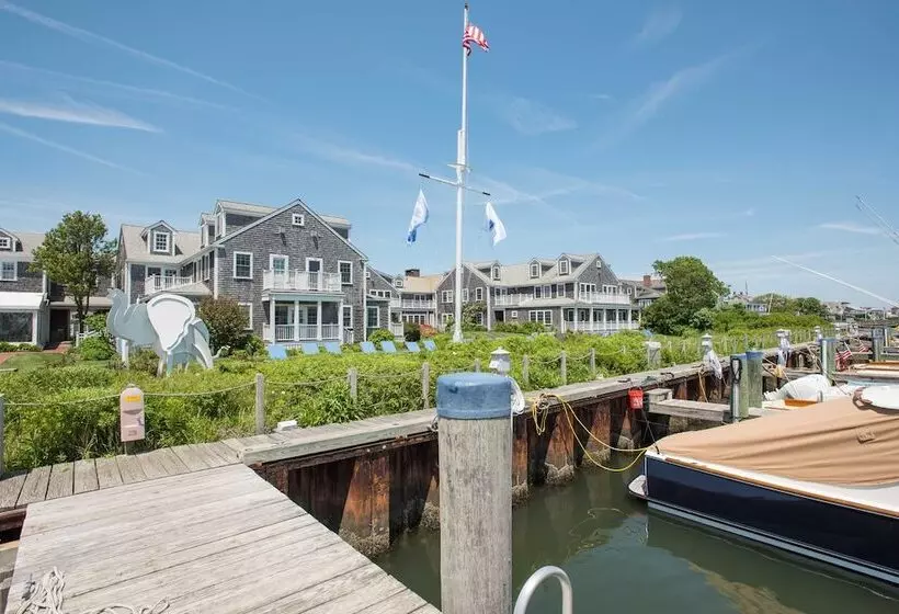 אתר נופש White Elephant