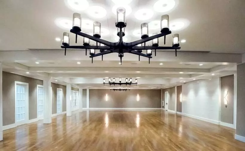 אתר נופש White Elephant