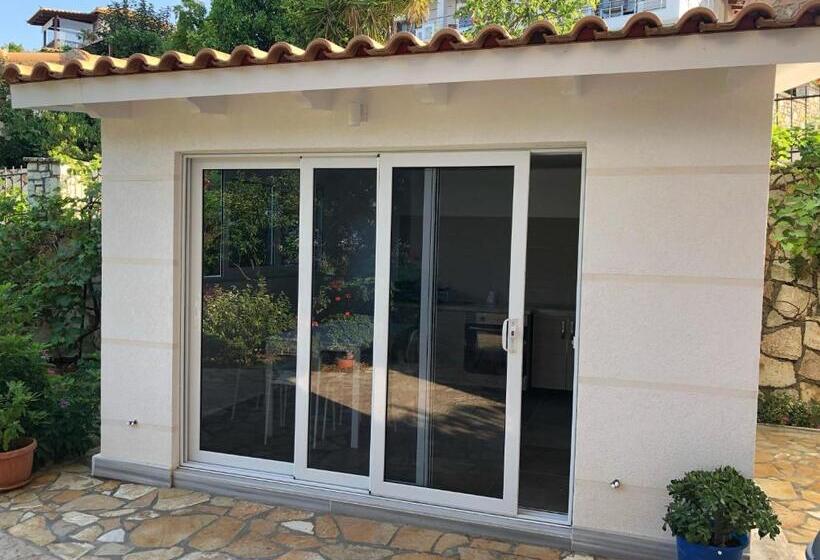 ペンション Koks’ Guesthouse