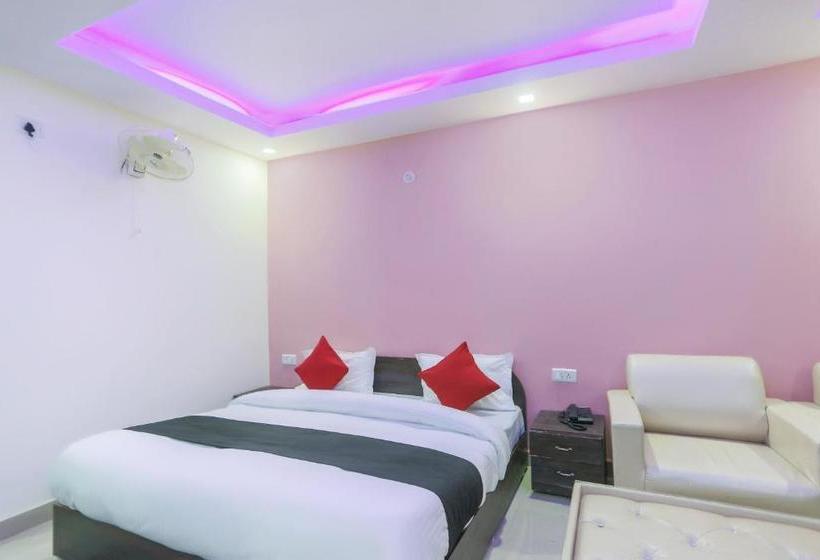 Hotell Collection O 69818  Ambition