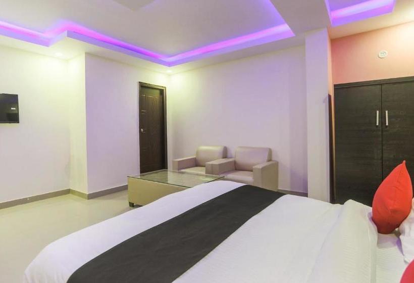 Hotell Collection O 69818  Ambition