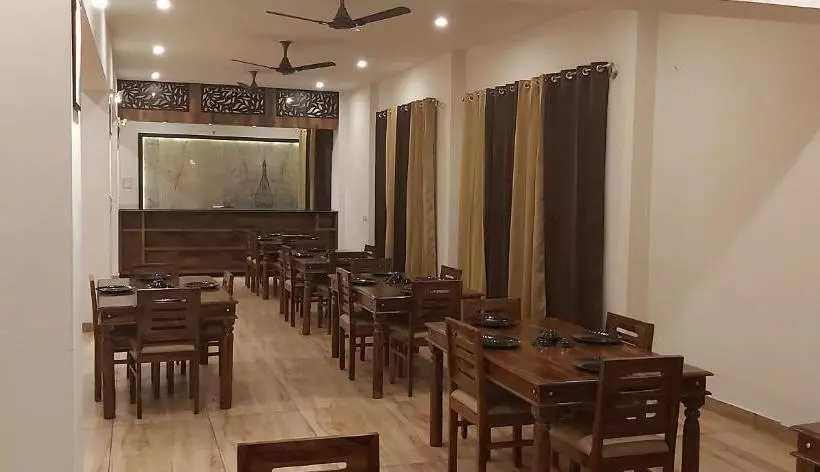 ホテル Leela Vilas Pushkar  A Boutique