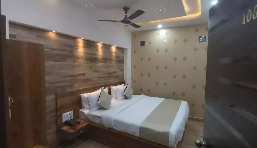 ホテル Leela Vilas Pushkar  A Boutique