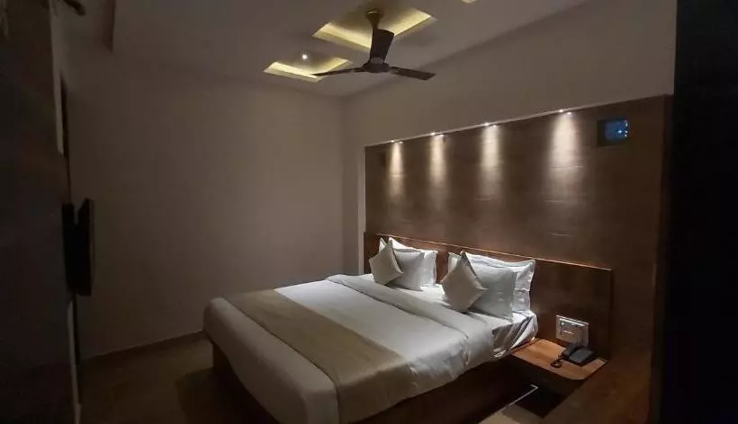 ホテル Leela Vilas Pushkar  A Boutique