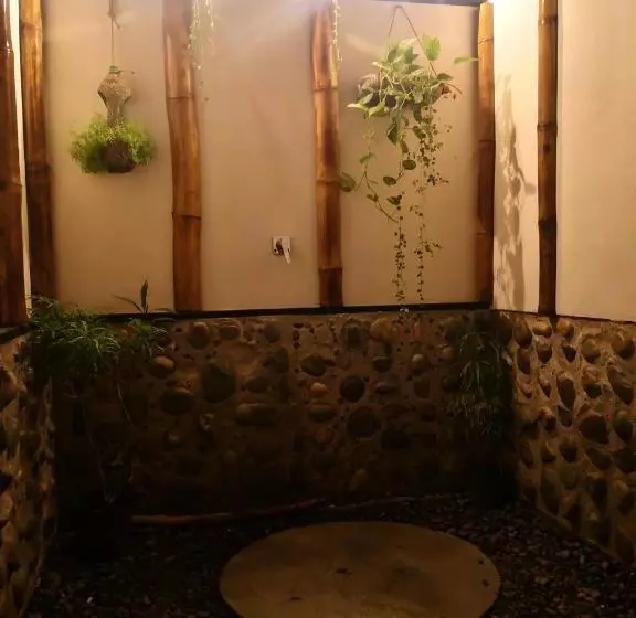 ペンション Koru Village Uvita Hostel