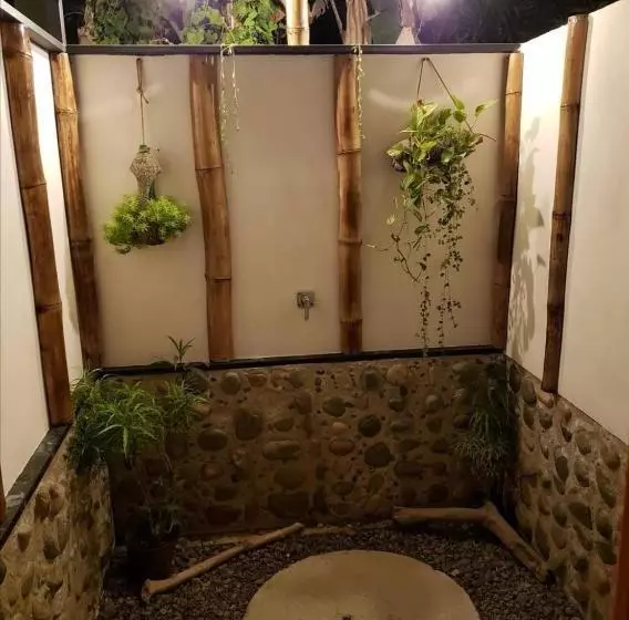 ペンション Koru Village Uvita Hostel