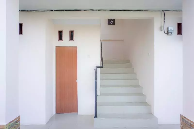 هتل Rose House Redpartner