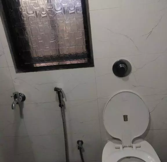 Hotelli Divya International