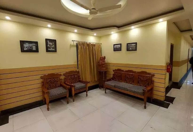 Hotel Goroomgo Polo Imphal