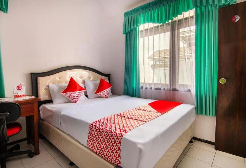 Hotell Oyo 3067 Flamboyan Residence Syariah