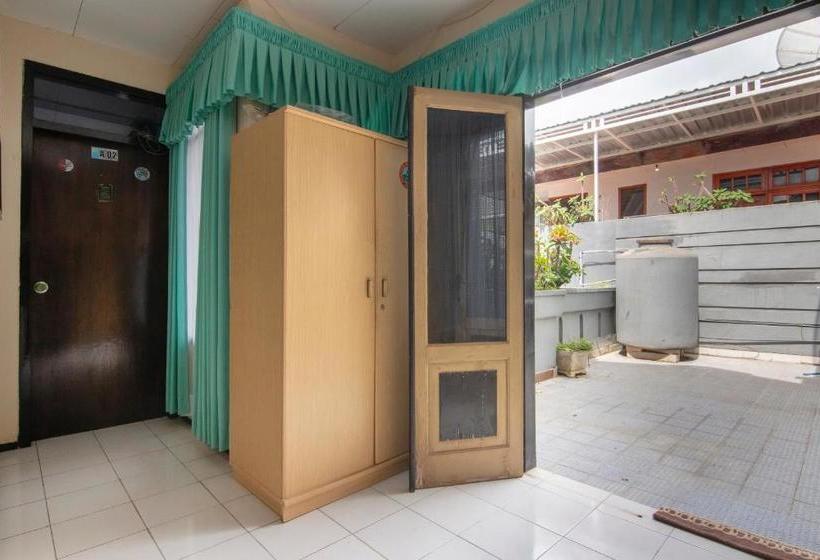 Hotell Oyo 3067 Flamboyan Residence Syariah