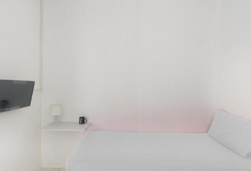 Отель Oyo 3055 Rumah Enin