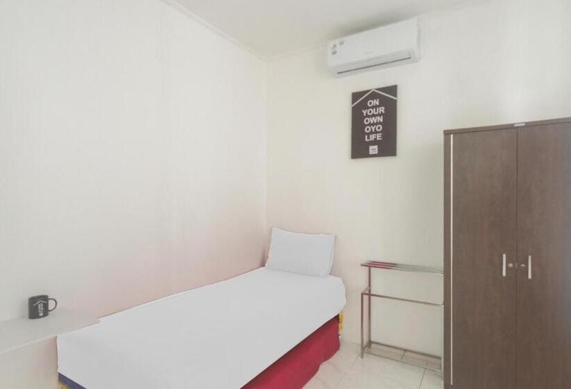 Отель Oyo 3055 Rumah Enin