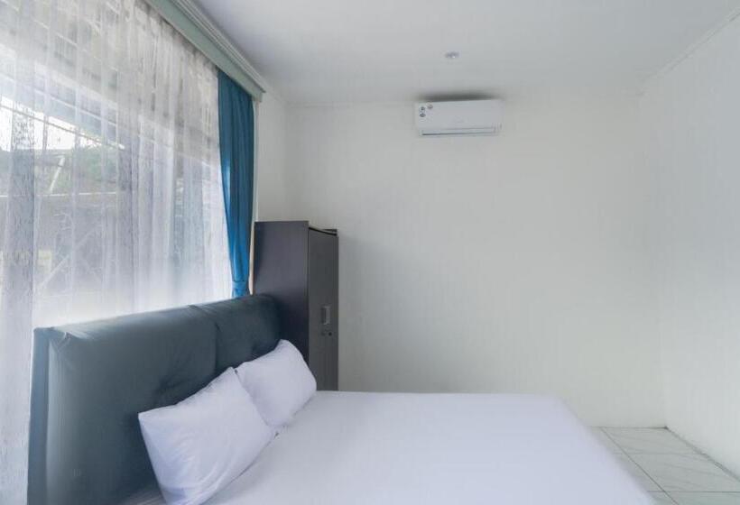 Отель Oyo 3055 Rumah Enin