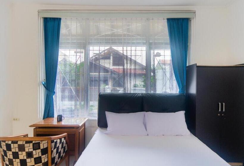 Отель Oyo 3055 Rumah Enin