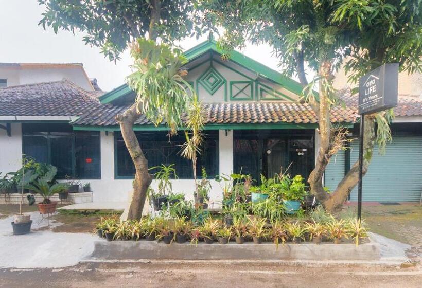 Отель Oyo 3055 Rumah Enin