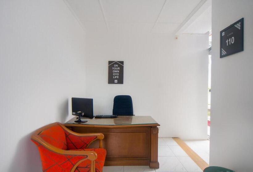 Отель Oyo 3055 Rumah Enin