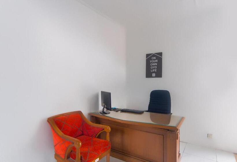 Отель Oyo 3055 Rumah Enin