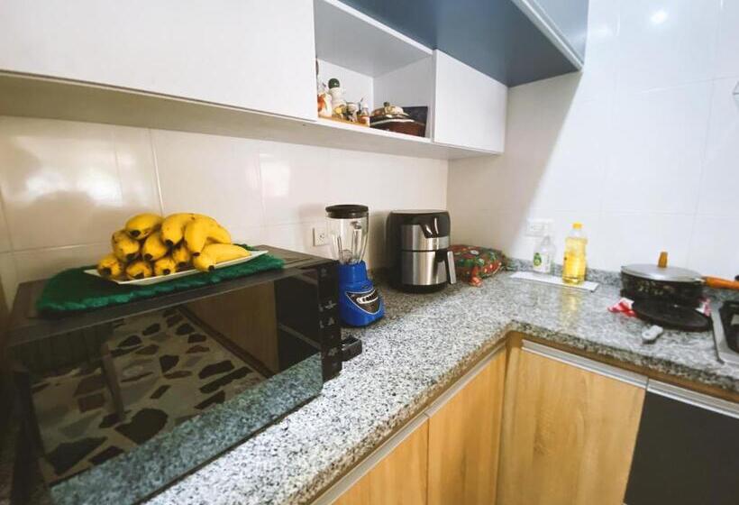 پانسیون Tia Chela Hostel