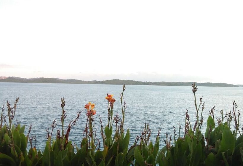 בית מלון כפרי Barelang Bridge