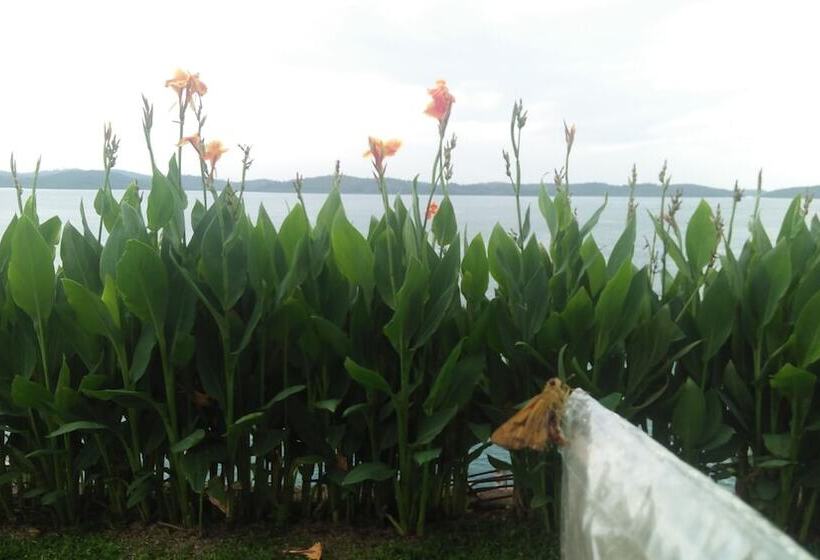 בית מלון כפרי Barelang Bridge