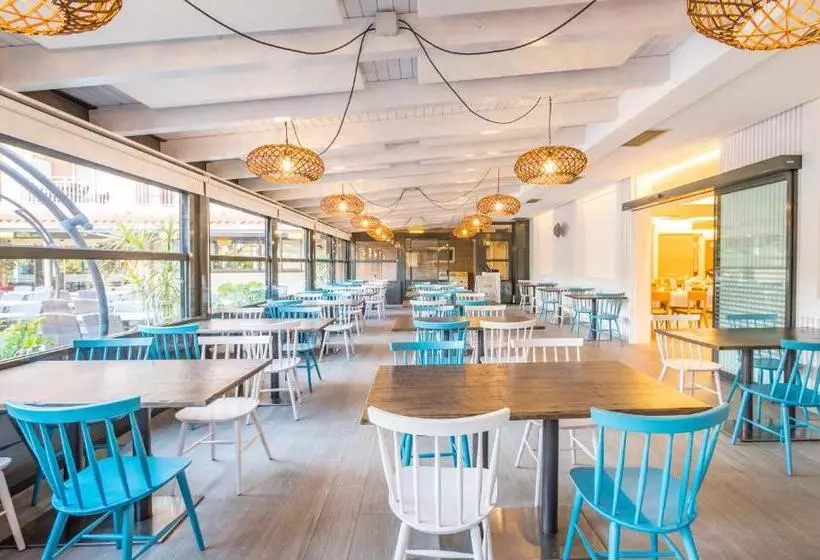 Golden Avenida Family Suites 4