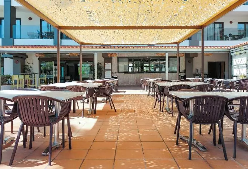 Golden Avenida Family Suites 4