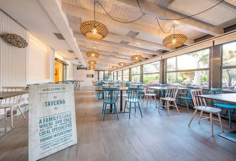 Golden Avenida Family Suites 4