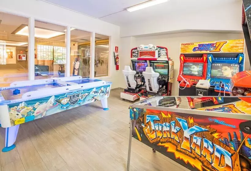 Golden Avenida Family Suites 4