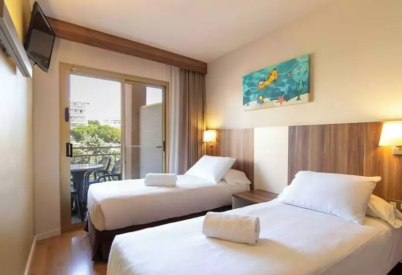 Golden Avenida Family Suites 4