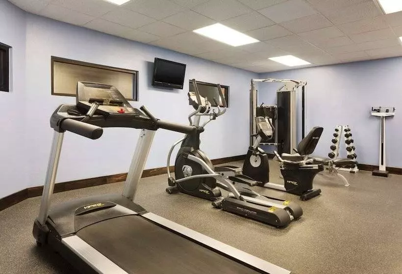 בית מלון כפרי Country Inn & Suites By Radisson, Wolfchasememphis, Tn