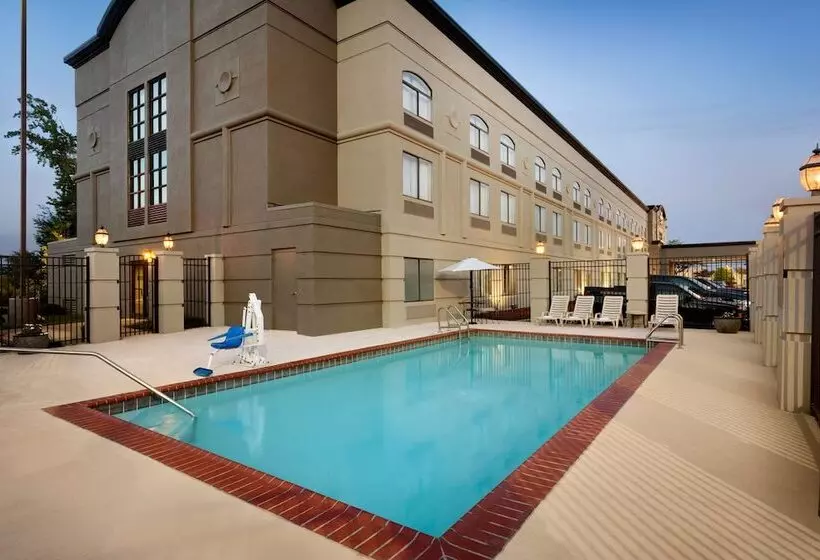 בית מלון כפרי Country Inn & Suites By Radisson, Wolfchasememphis, Tn