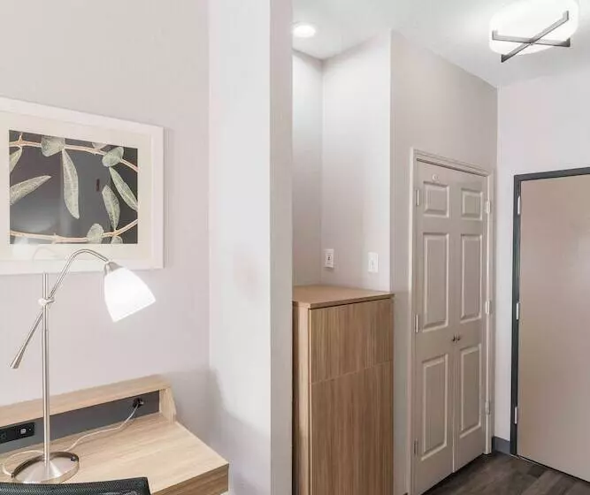 בית מלון כפרי Country Inn & Suites By Radisson, Wolfchasememphis, Tn