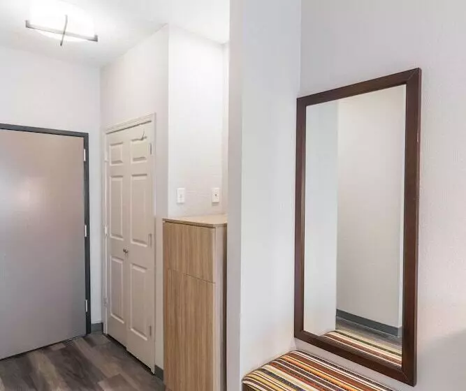 בית מלון כפרי Country Inn & Suites By Radisson, Wolfchasememphis, Tn