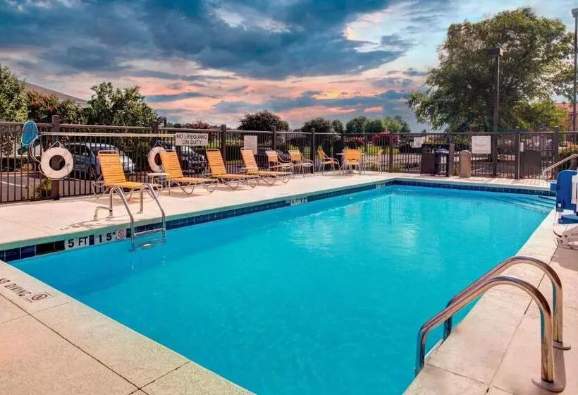 ホテル Fairfield Inn & Suites By Marriott Anniston Oxford