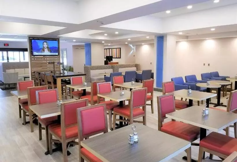 호텔 Holiday Inn Express Columbia Ne Fort Jackson