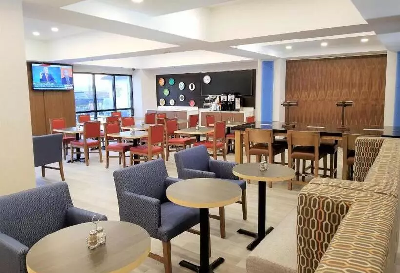 호텔 Holiday Inn Express Columbia Ne Fort Jackson