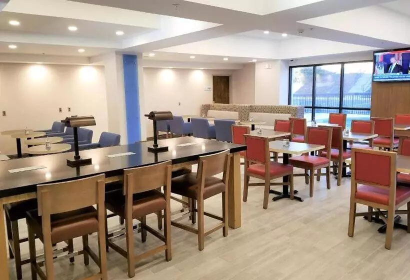 호텔 Holiday Inn Express Columbia Ne Fort Jackson