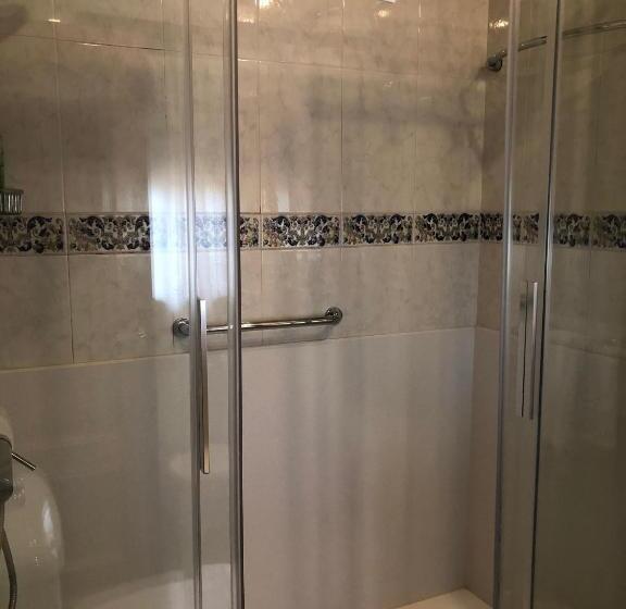 Отель Hostal Arostegui