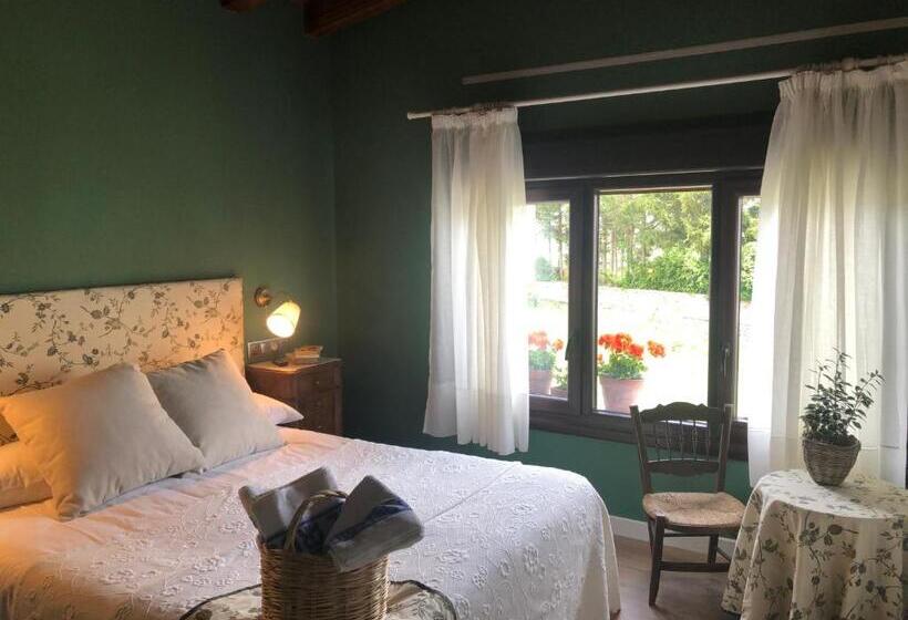 Отель Hostal Arostegui