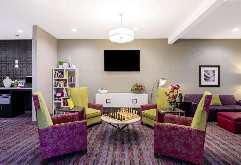 فندق La Quinta By Wyndham Kearney