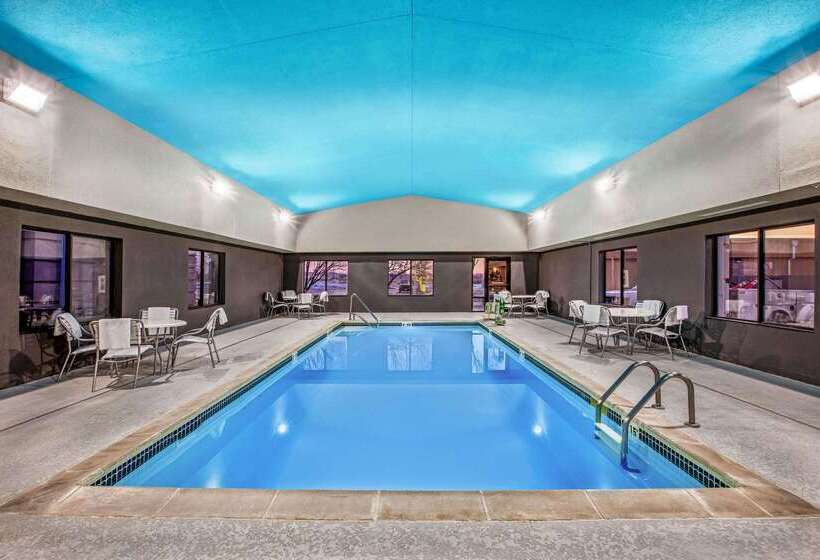 فندق La Quinta By Wyndham Kearney