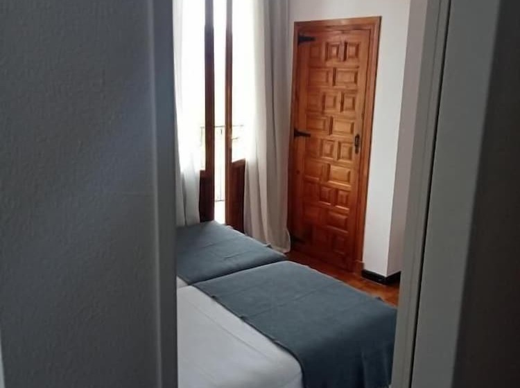 هتل Portal De La Rioja