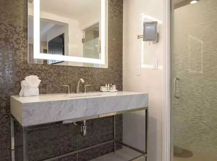 Woodcrest Hotel Cupertino