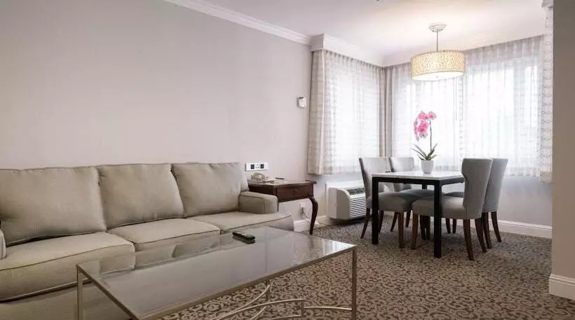 Woodcrest Hotel Cupertino