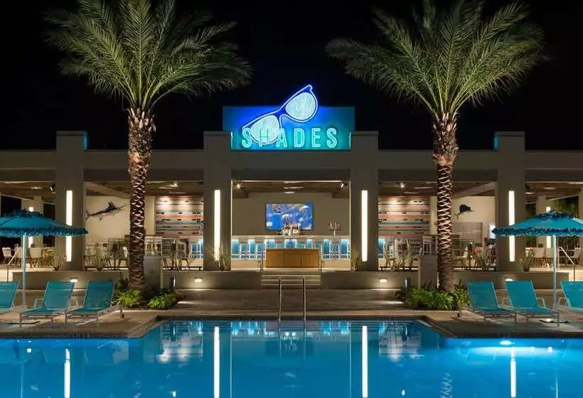 Курорт Hilton Orlando Buena Vista Palace   Disney Springs® Area