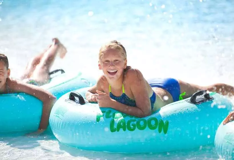 Курорт Hilton Orlando Buena Vista Palace   Disney Springs® Area