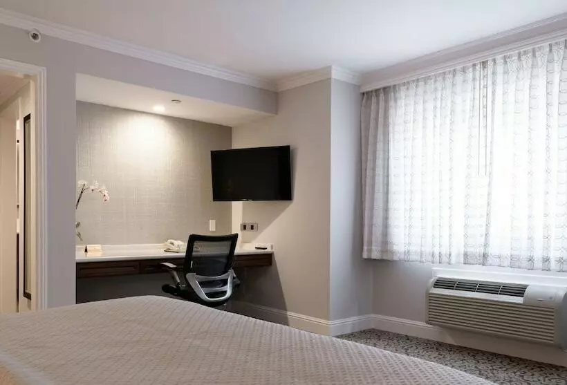 Woodcrest Hotel Cupertino