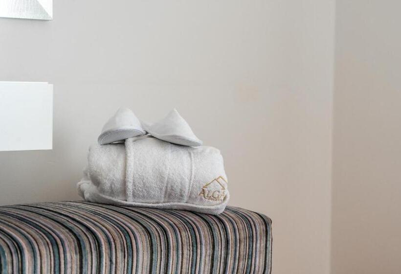 Sea La Vie Beach & Golf Apartment