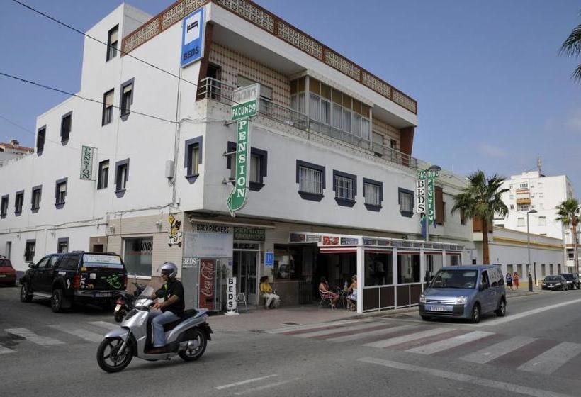 פונדק Hospedaje Facundo